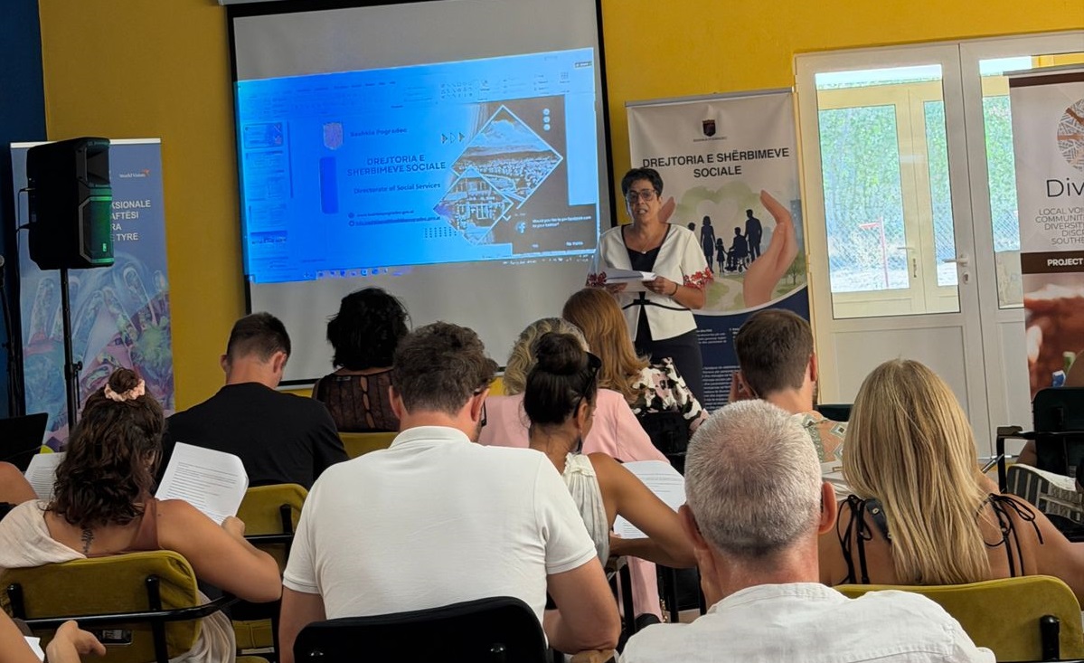Të rinjtë dhe grupet vulnerabël në fokus të diskutimeve në aktivitetin e projektit “DiverCity”