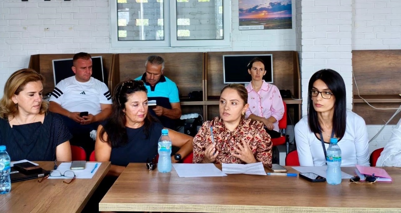 KMD në Divjakë: Siguria në shkolla lidhet edhe me barazinë dhe mbrojtjen nga diskriminimi