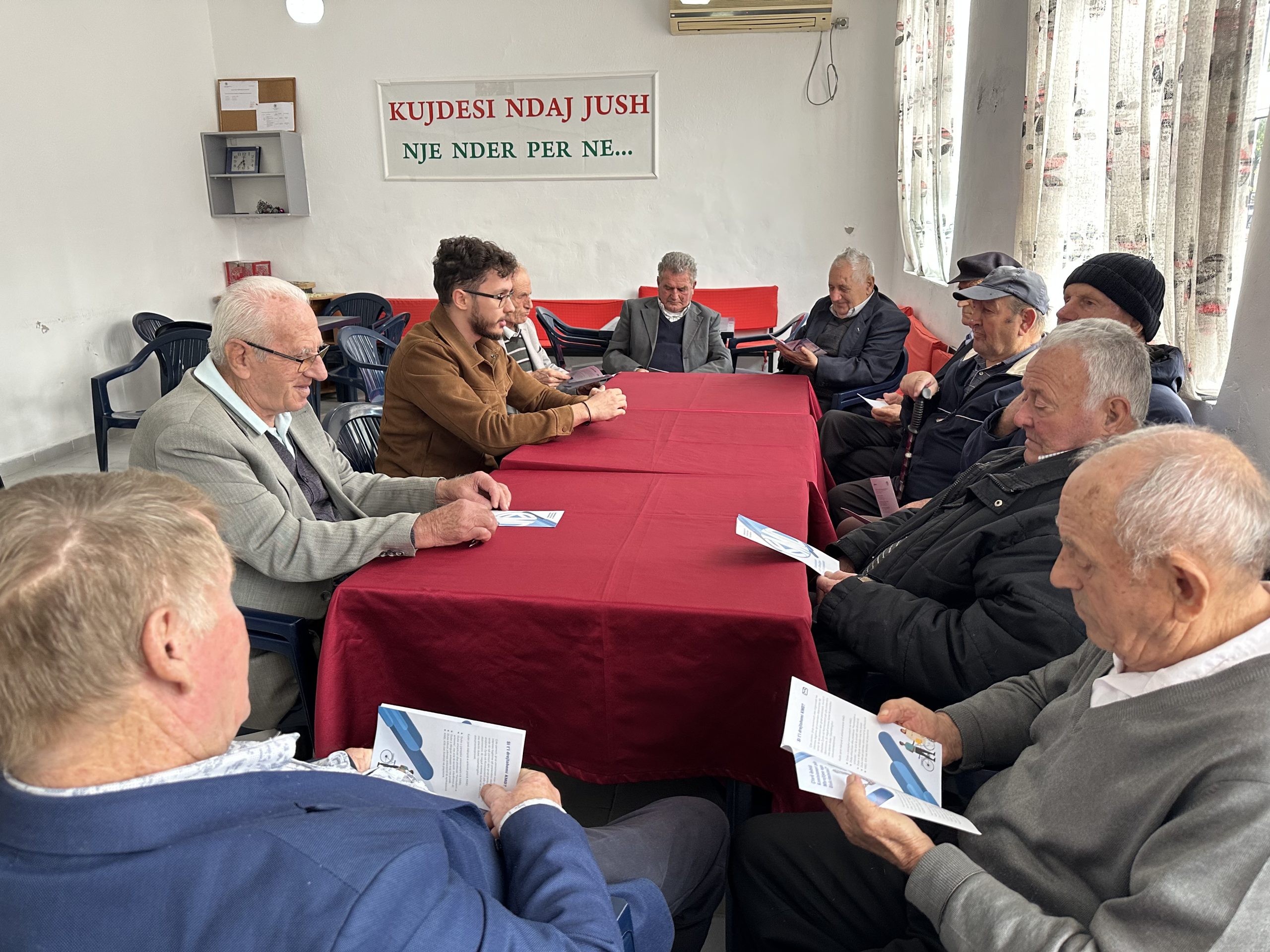 KMD në Lezhë: Të drejtat e të moshuarve dhe aksesi i barabartë në shërbime, në fokus të takimit informues
